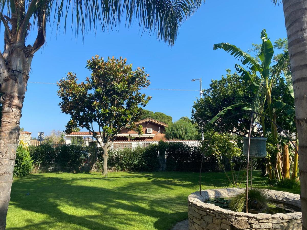 B&B Il Giardino Delle Meraviglie Мелито-ди-Порто-Сальво Экстерьер фото